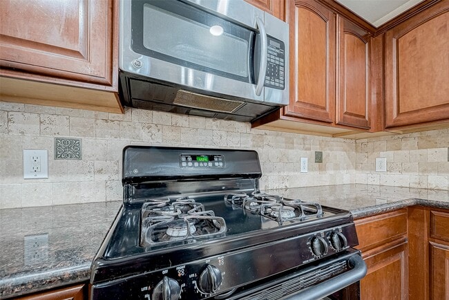 Building Photo - 7514 Trail Hollow