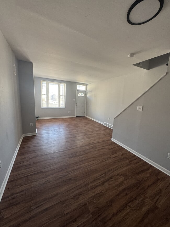 Building Photo - 5150 Wakefield St