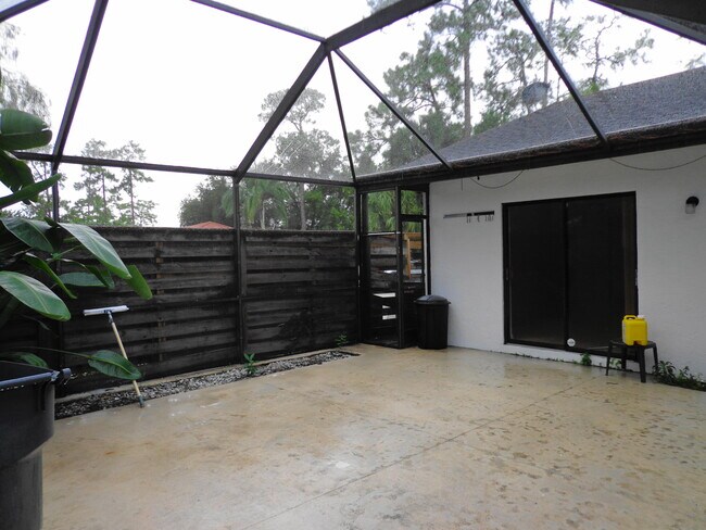 Building Photo - 1167 Periwinkle Pl