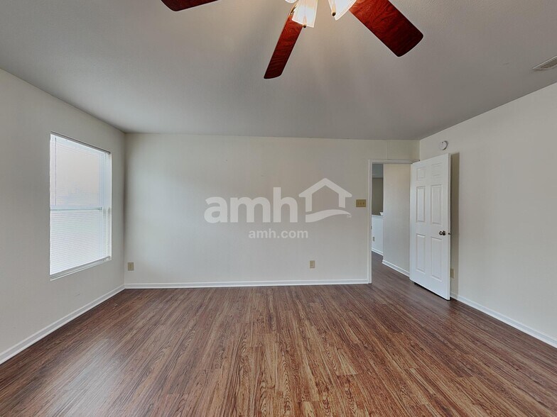 Building Photo - 524 Bridgewater Dr