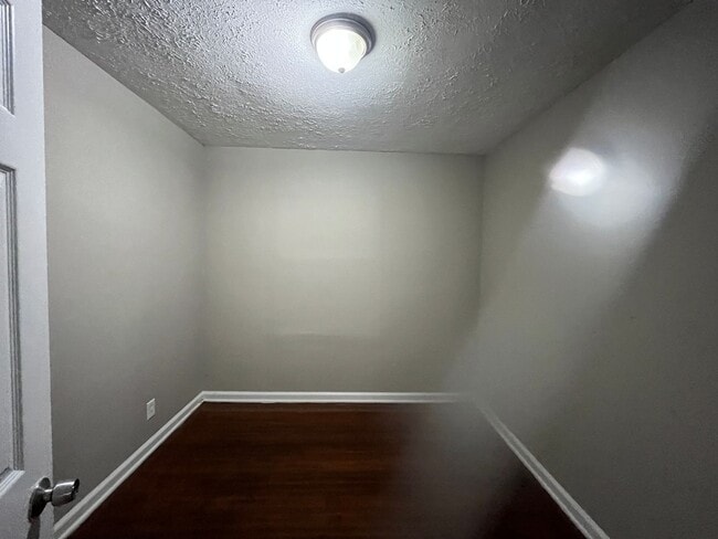 Building Photo - **UPCOMING**4 Bedroom / 2 Bathroom Home fo...