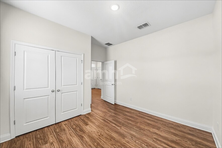 Building Photo - 971 Summer Stone Lp