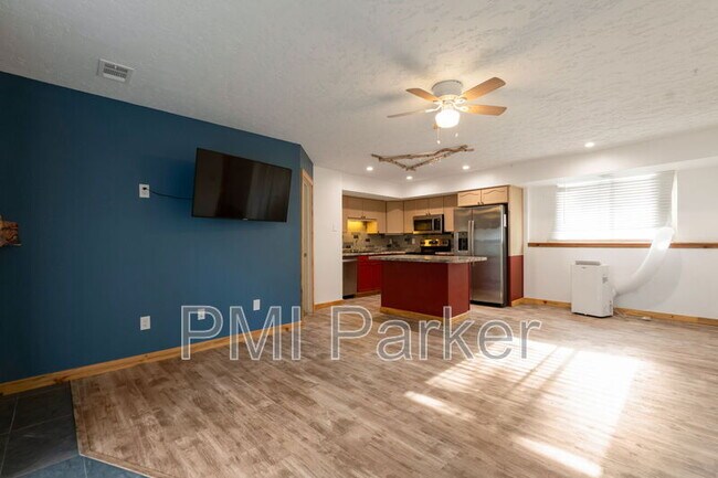 Primary Photo - 10881 Pine Dr