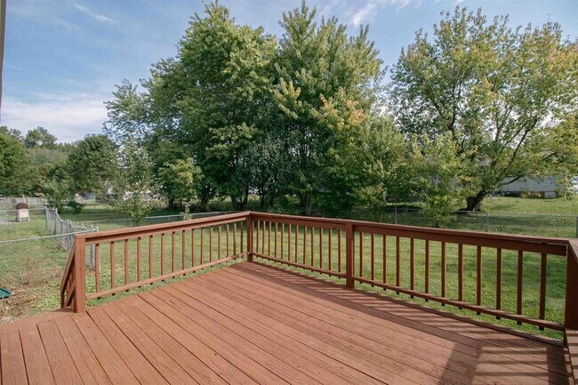 Building Photo - 587 Joshua Dr