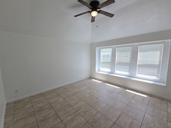Building Photo - 1306 Squire Dr