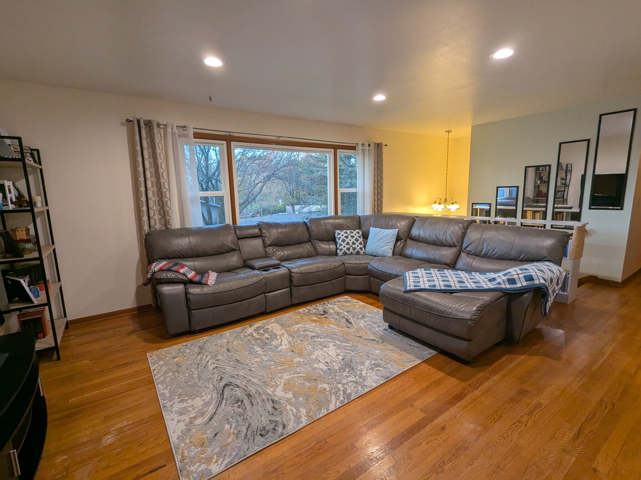 Building Photo - 6413 Woodington Way