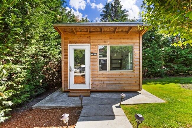 Building Photo - 3Bd/1.5Ba Kirkland Home