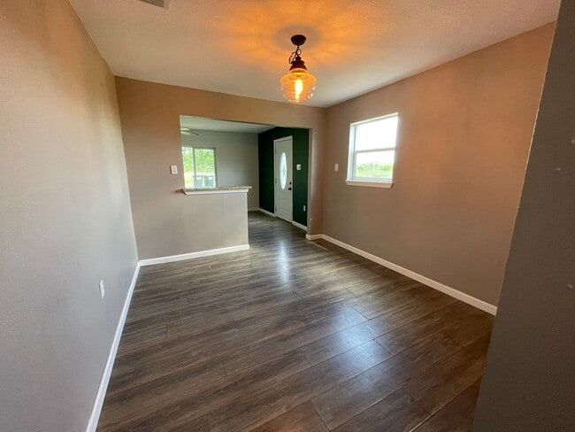 Building Photo - 8412 US-87