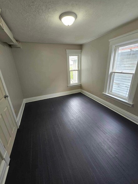 Building Photo - 336 W 29th St