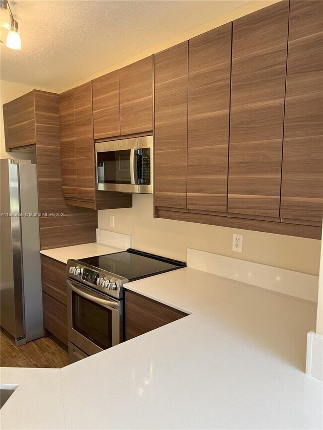 Building Photo - 4602 SW 160th Ave