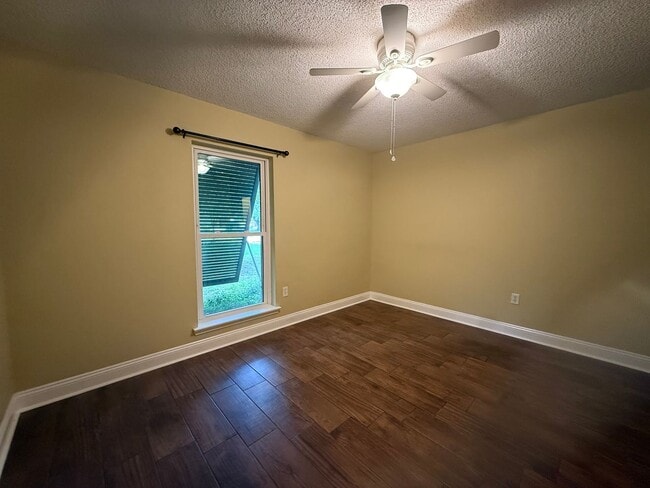 Building Photo - Lake Village Brick Rancher