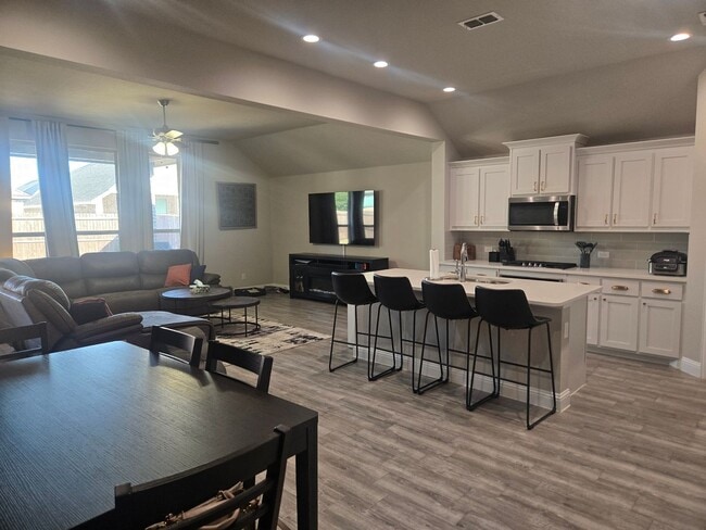 Building Photo - COMING SOON!!! Beautiful 4 bedroom home located in the prestigious Morningstar community in Aledo!