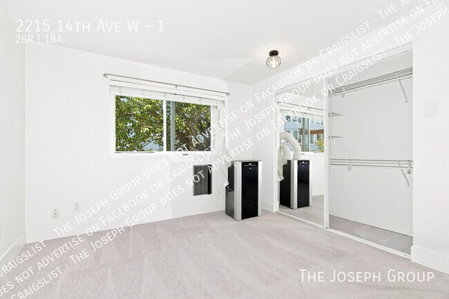 Building Photo - 2215 14th Ave W