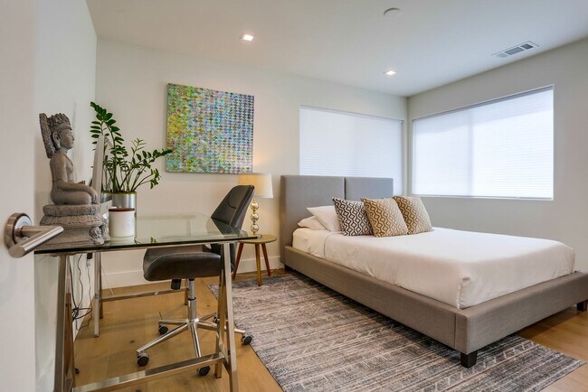 Building Photo - Luxury Furnished Home La Jolla with Ocean Views