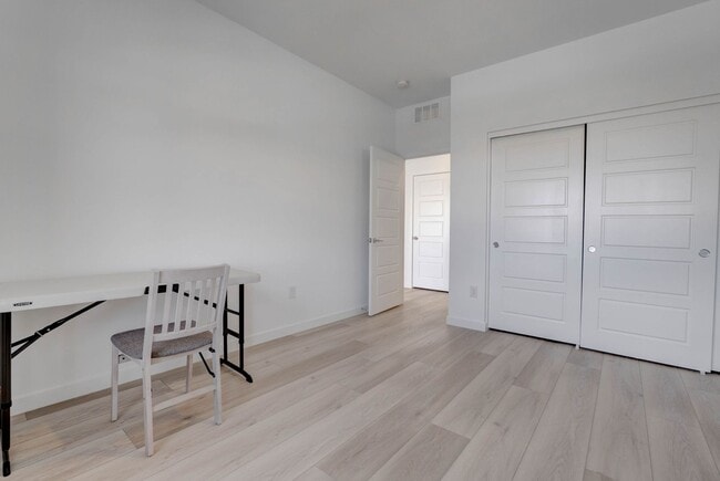 Building Photo - 904 Kings Clf Ln