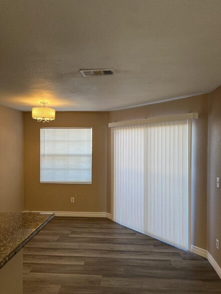 Building Photo - 3150 Soft Breezes Dr