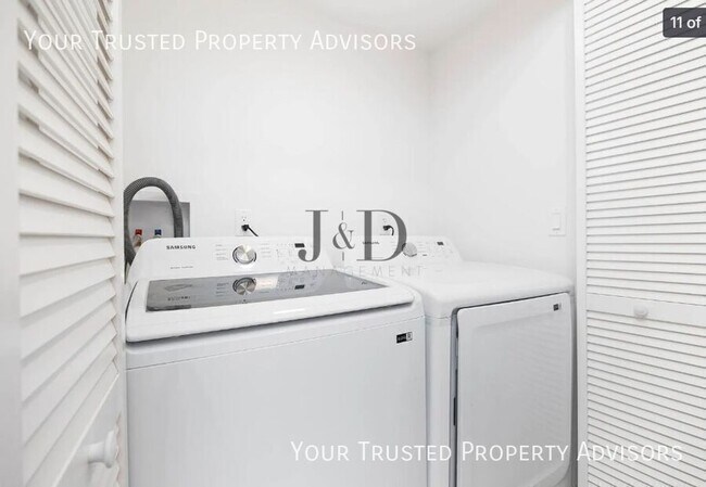 Building Photo - 6750 N Elman St