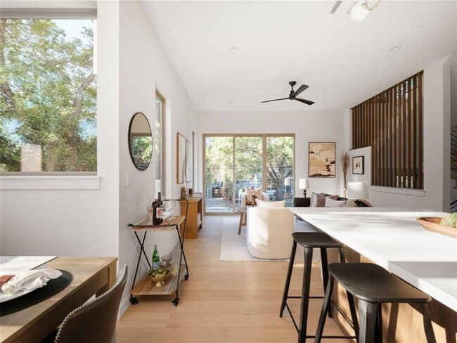 Building Photo - 3208 Govalle Ave