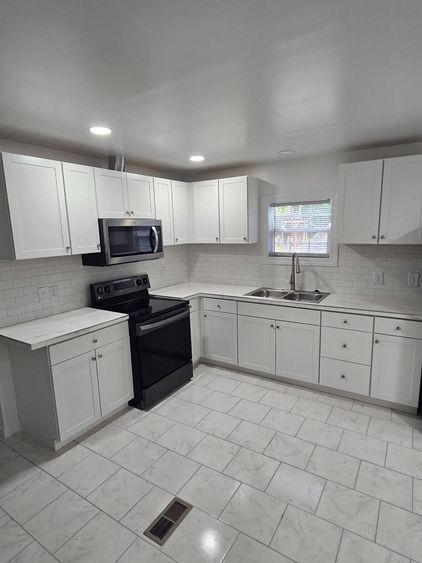 Building Photo - Property 1 - Edgeston Investments