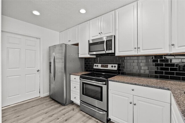 Building Photo - 2515 Northern Dr