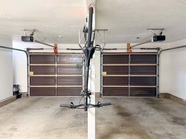 Building Photo - 407 Shoreview Dr