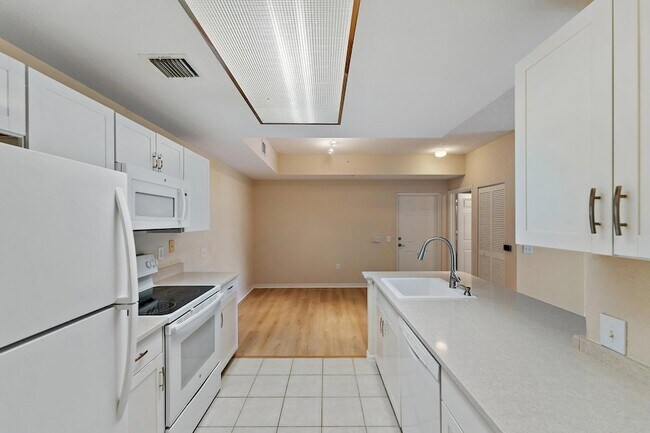 Building Photo - 2807 Veronia Dr