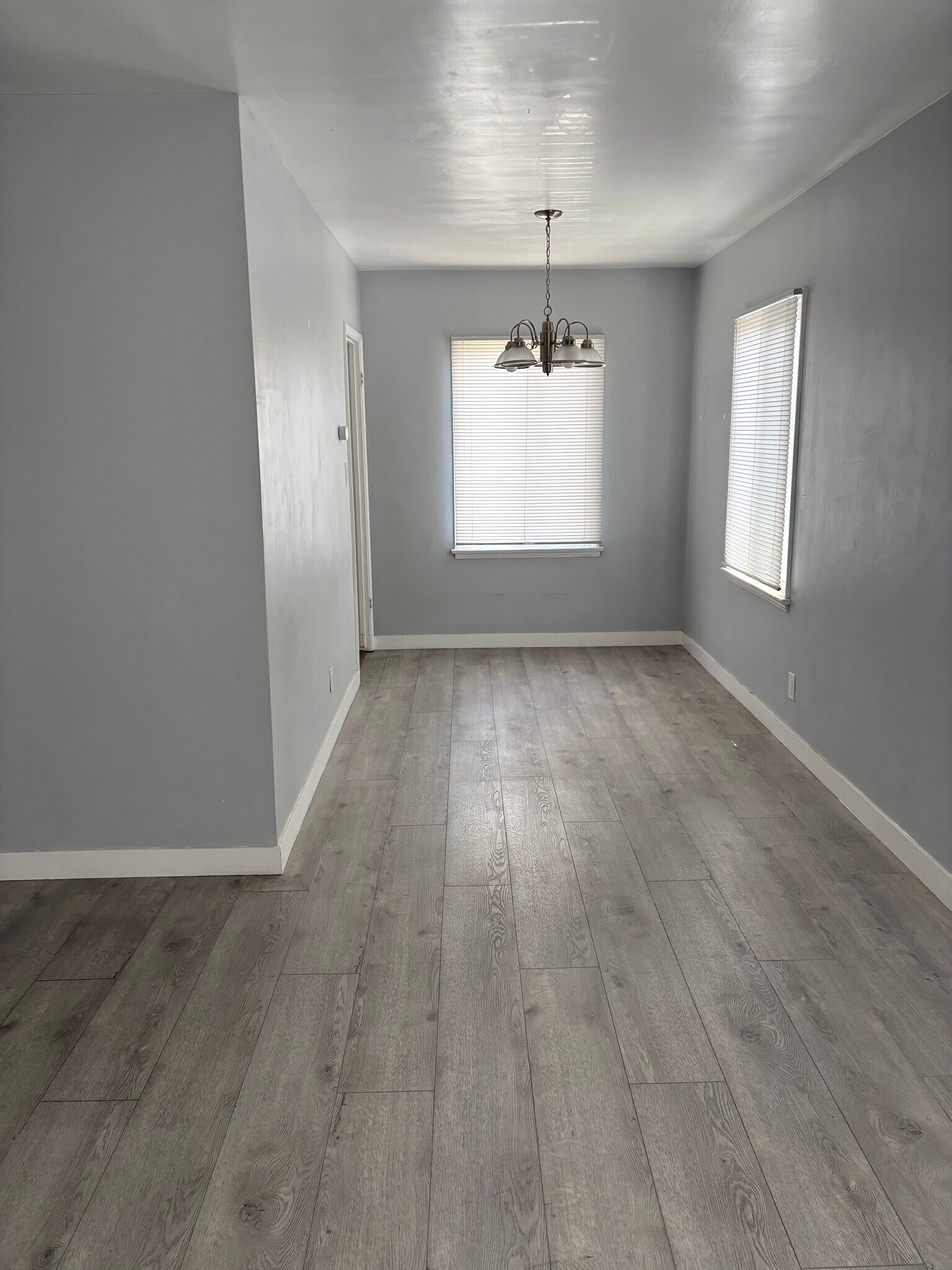Upstairs Unit - 1934 W 35th St