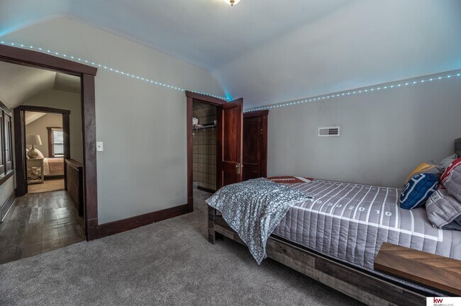 Building Photo - 3736 Decatur St