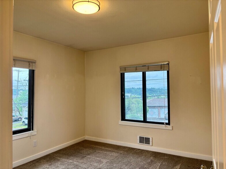 Building Photo - 2018 S 104th St