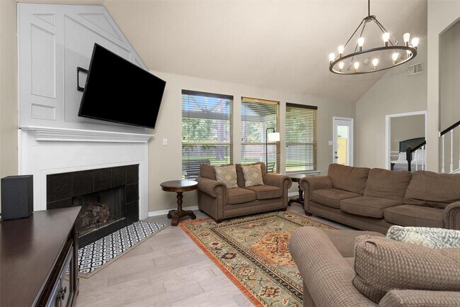 Building Photo - 7215 Wedgewood Dr