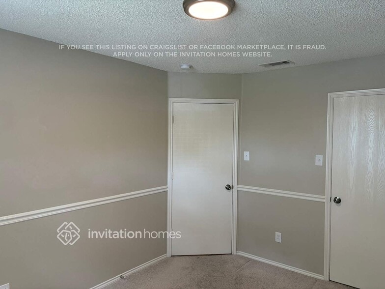 Building Photo - 619 St Eric Dr