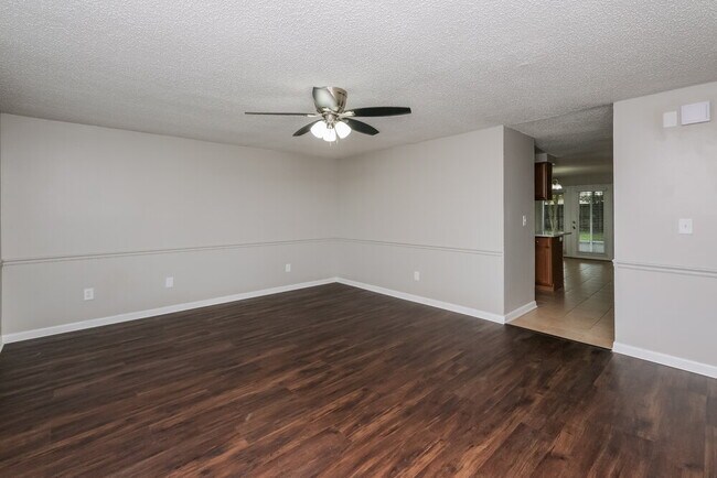 Building Photo - 16023 Eagle River Way
