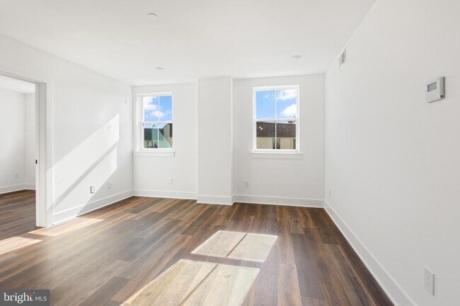 Building Photo - 7037 Ridge Ave