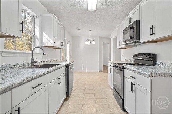 Building Photo - 479 Archer Rd