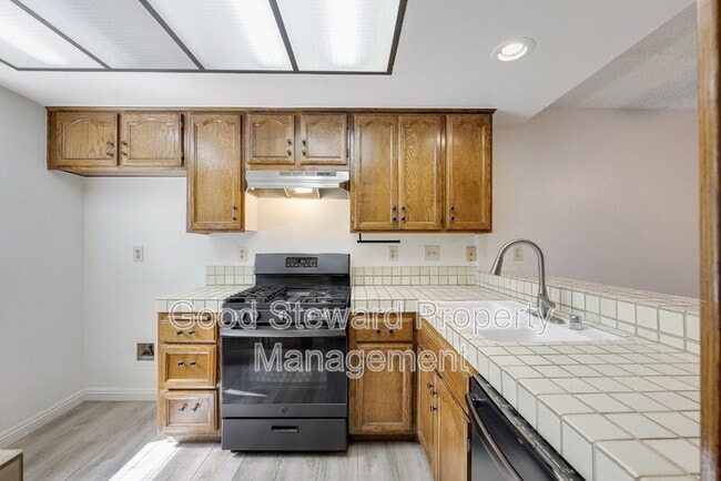 Building Photo - 363 Molokai Dr