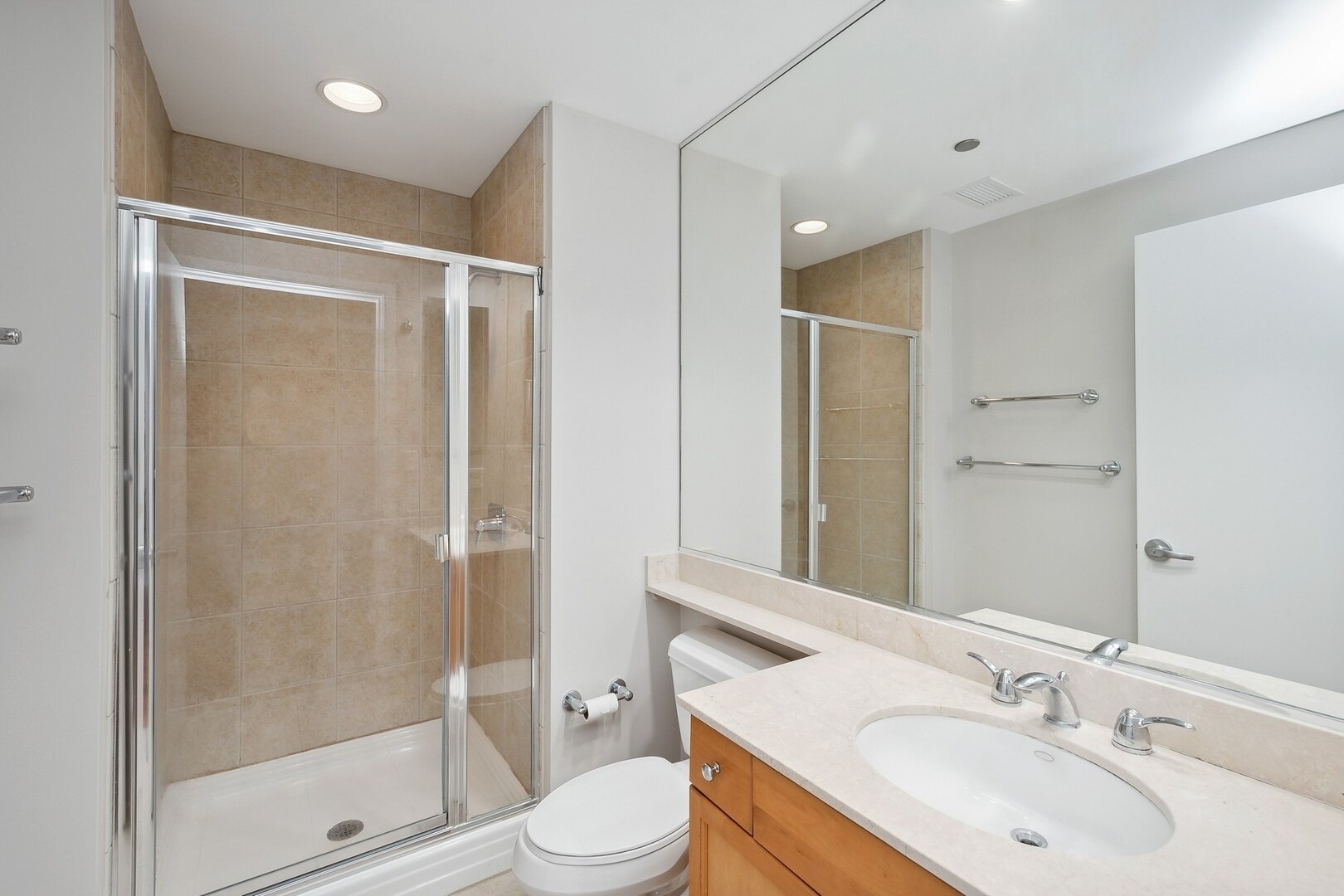 Building Photo - 130 N Garland Ct