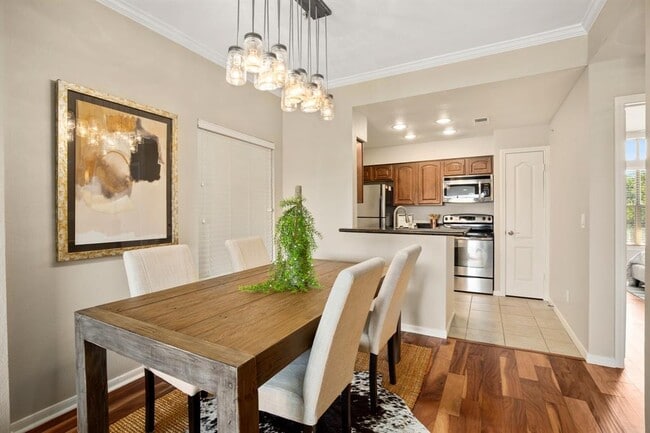 Building Photo - 6000-5 Shepherd Mountain Cove