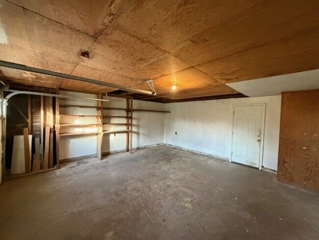 Building Photo - Charming 4 Bedroom ~ 1 Bathroom Home in Southeast Corvallis