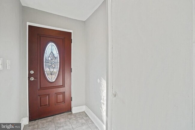 Building Photo - 207 Kennedy St NW