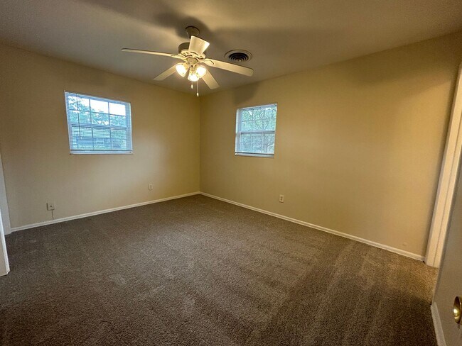 Building Photo - 3BR/2BA Single Family Home with Large Backyard in Winter Park!