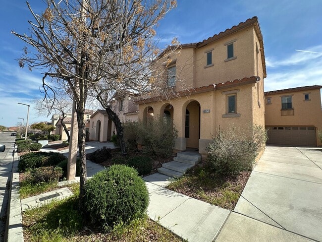 Building Photo - MADISON PLACE AT SUMMERLIN