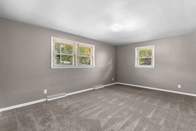 Building Photo - 3961 New Rd