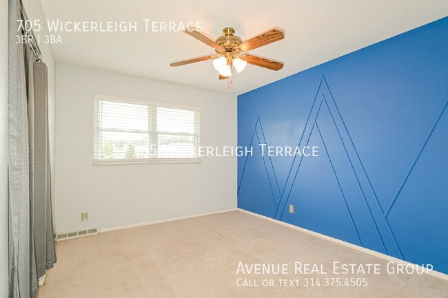 Building Photo - 705 Wickerleigh Terrace