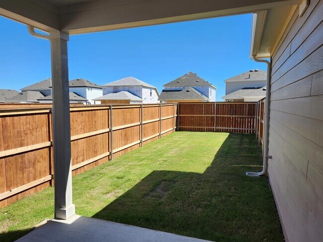 Building Photo - 202 Doodle Ln