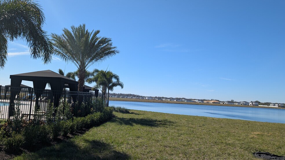 Building Photo - 2467 White Ladyfish Rd