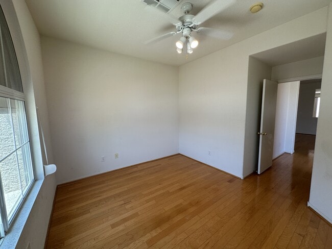 Building Photo - 9900 Shadow Grove Ave