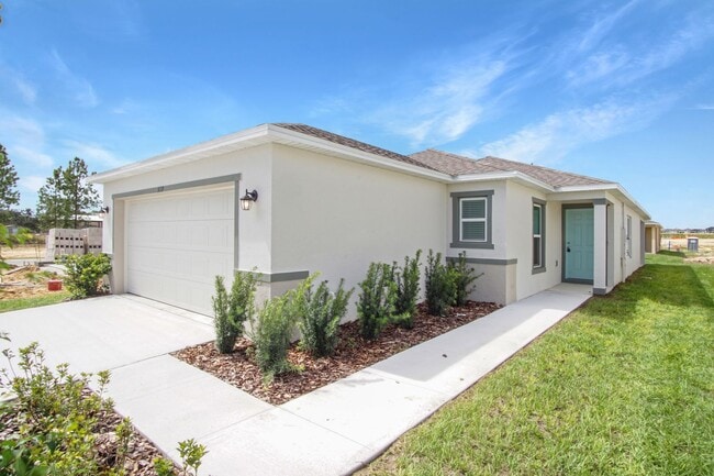 Building Photo - Modern Comfort Meets Convenience