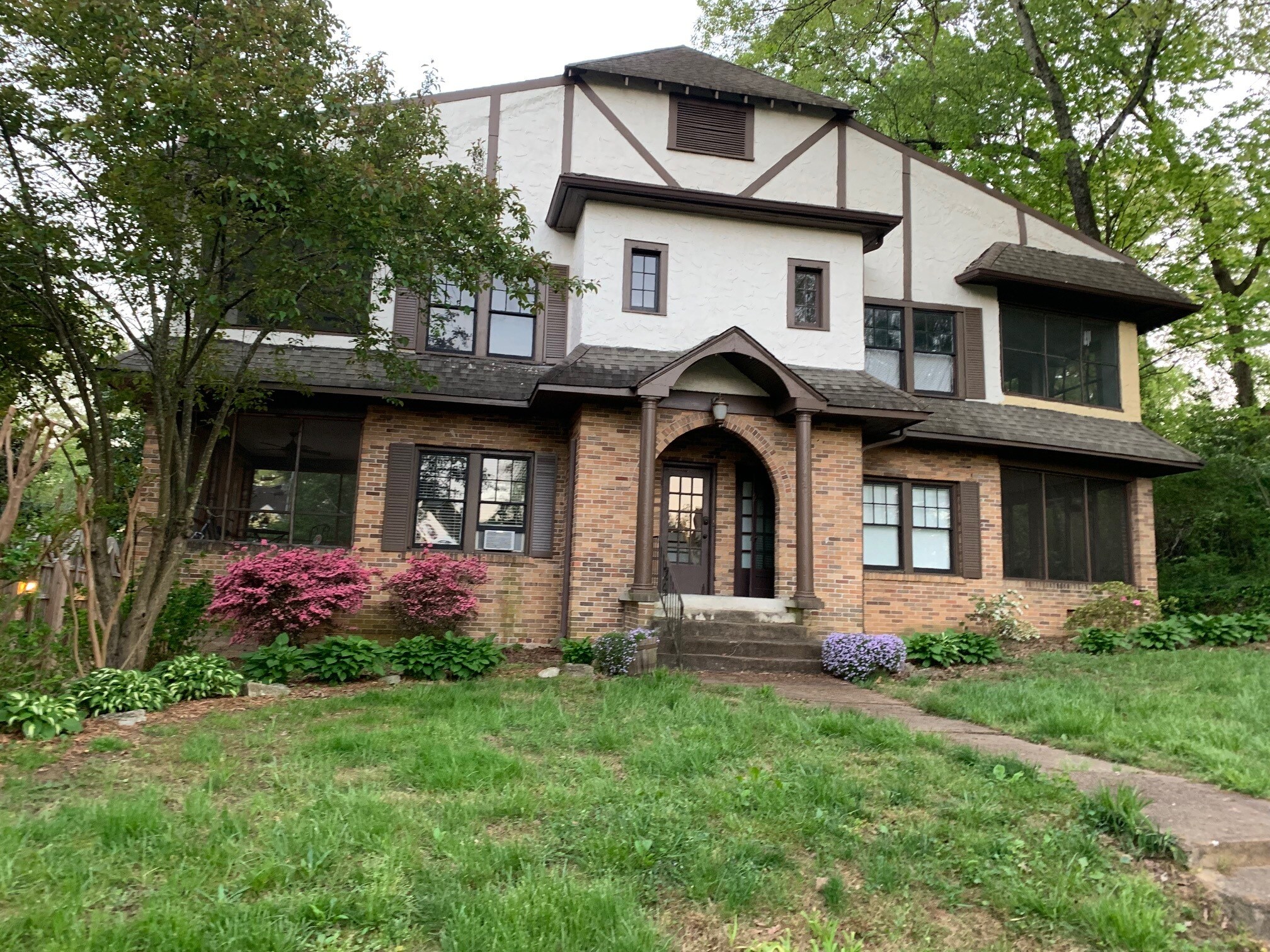 Building Photo - 3416 Glendon Dr