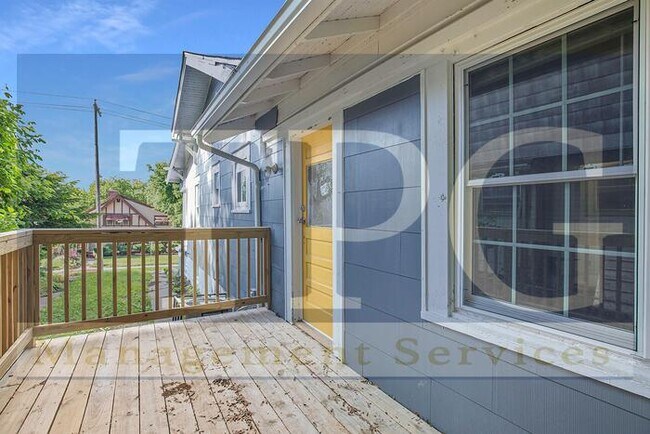 Building Photo - 1825 E 67th St