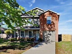 Building Photo - 16778 Fallen Timbers Dr